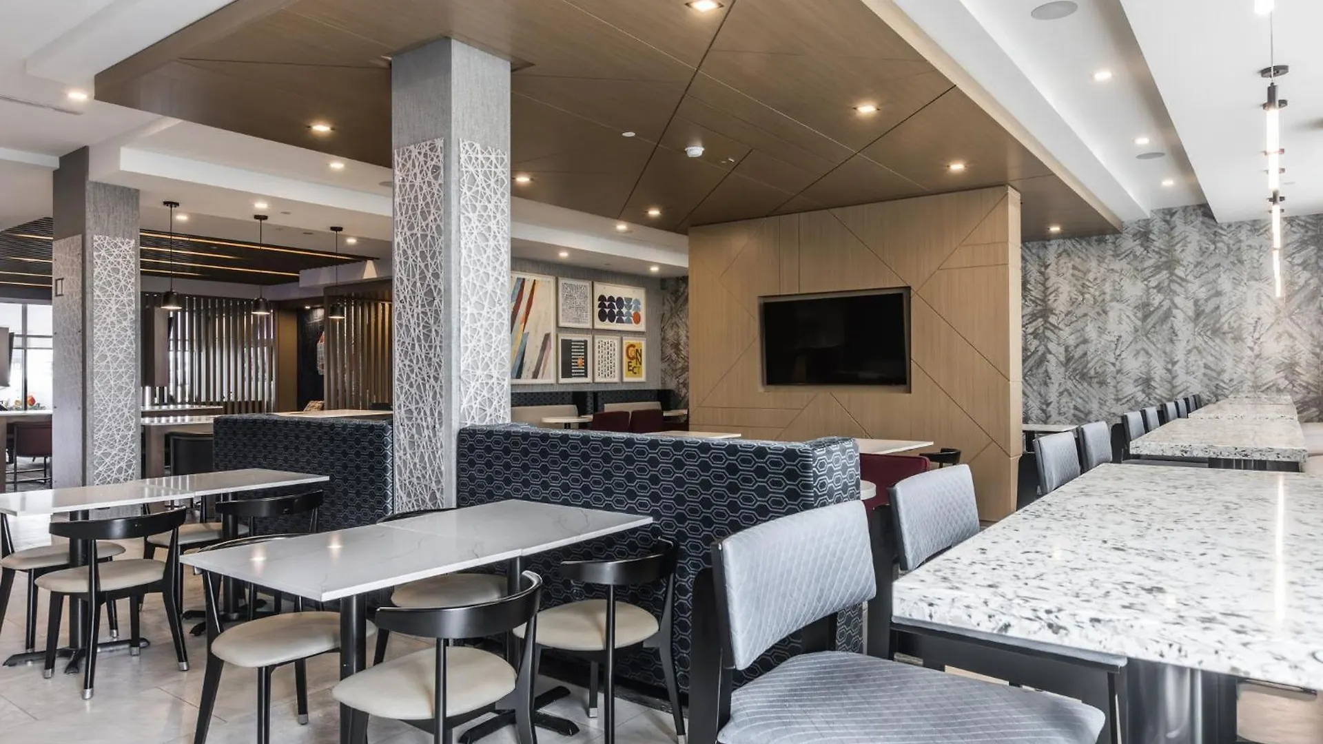 *** ホテル Holiday Inn Express & Suites Toronto Airport South By Ihg カナダ