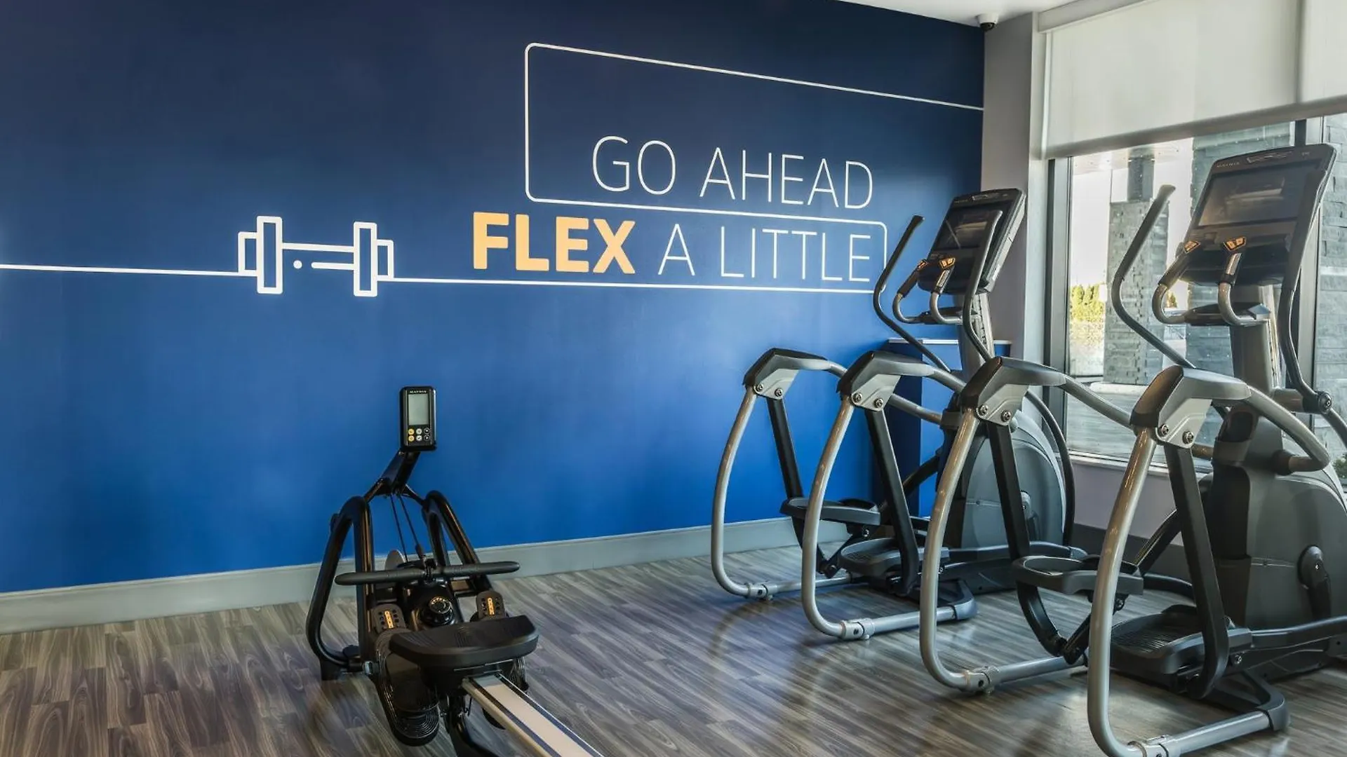 Holiday Inn Express & Suites Toronto Airport South By Ihg
