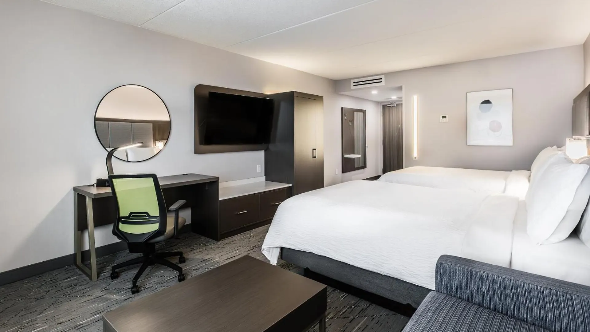 Holiday Inn Express & Suites Toronto Airport South By Ihg