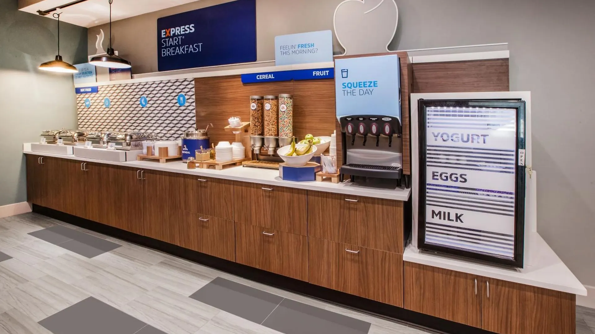 Holiday Inn Express & Suites Toronto Airport South By Ihg Otel