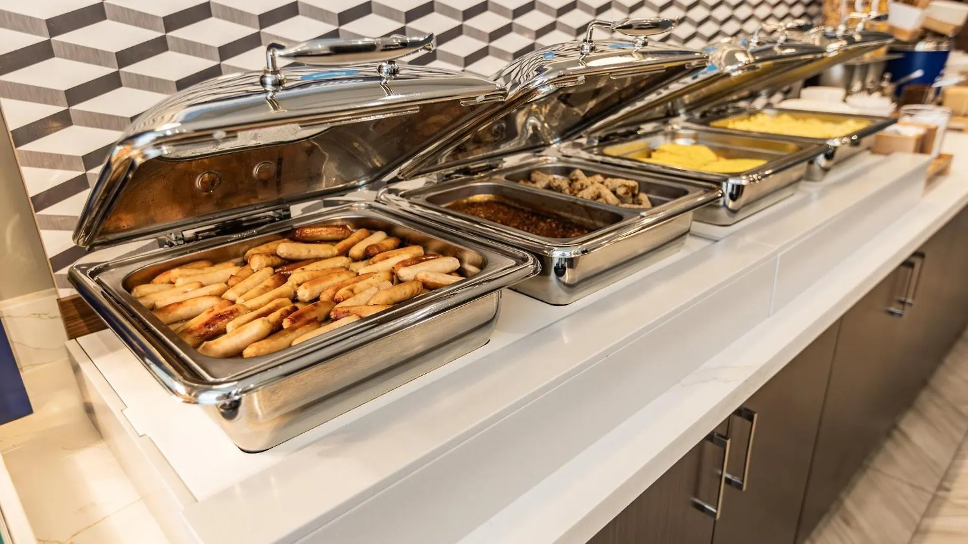 Hotel Holiday Inn Express & Suites Toronto Airport South By Ihg
