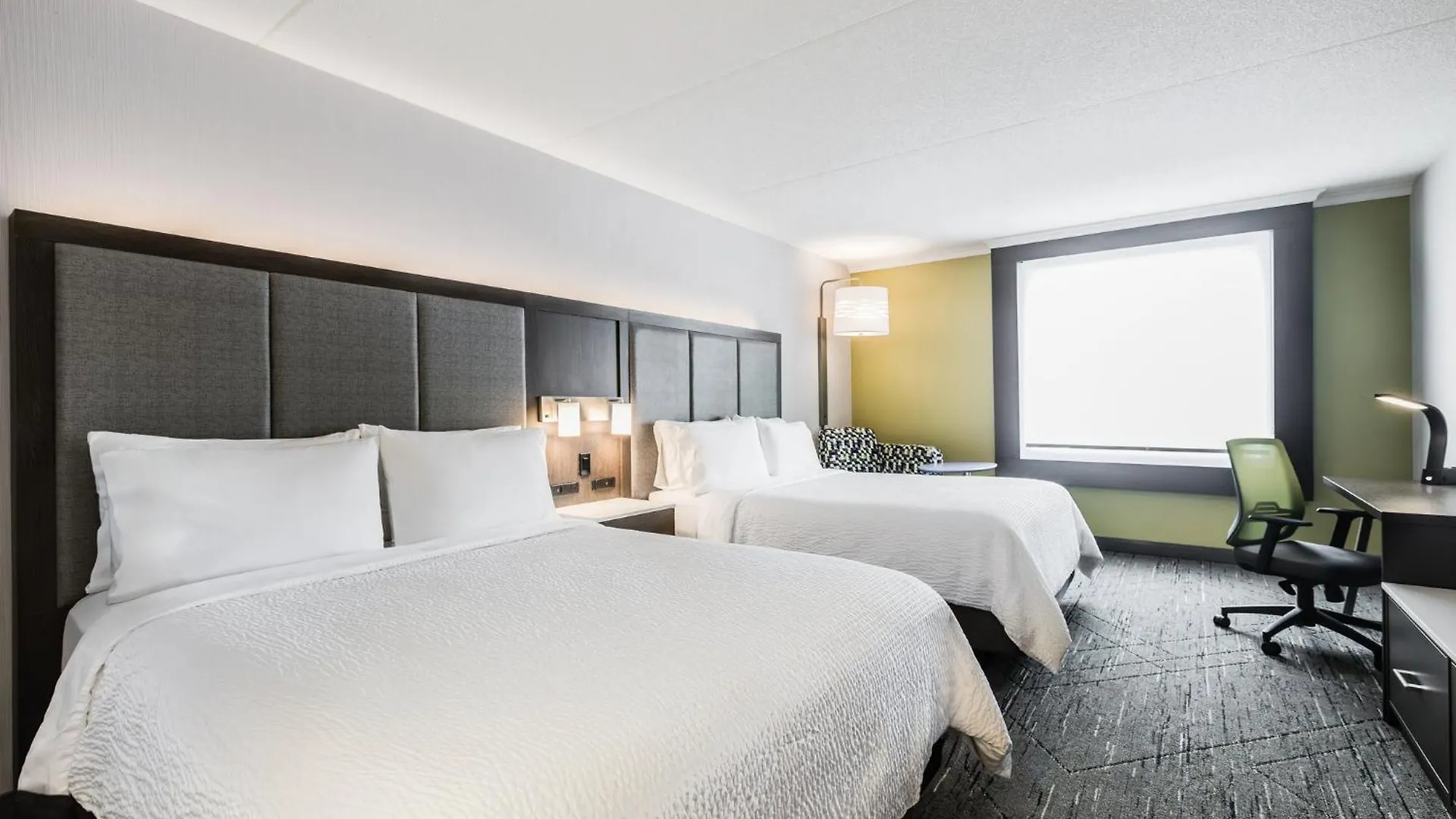 Holiday Inn Express & Suites Toronto Airport South By Ihg