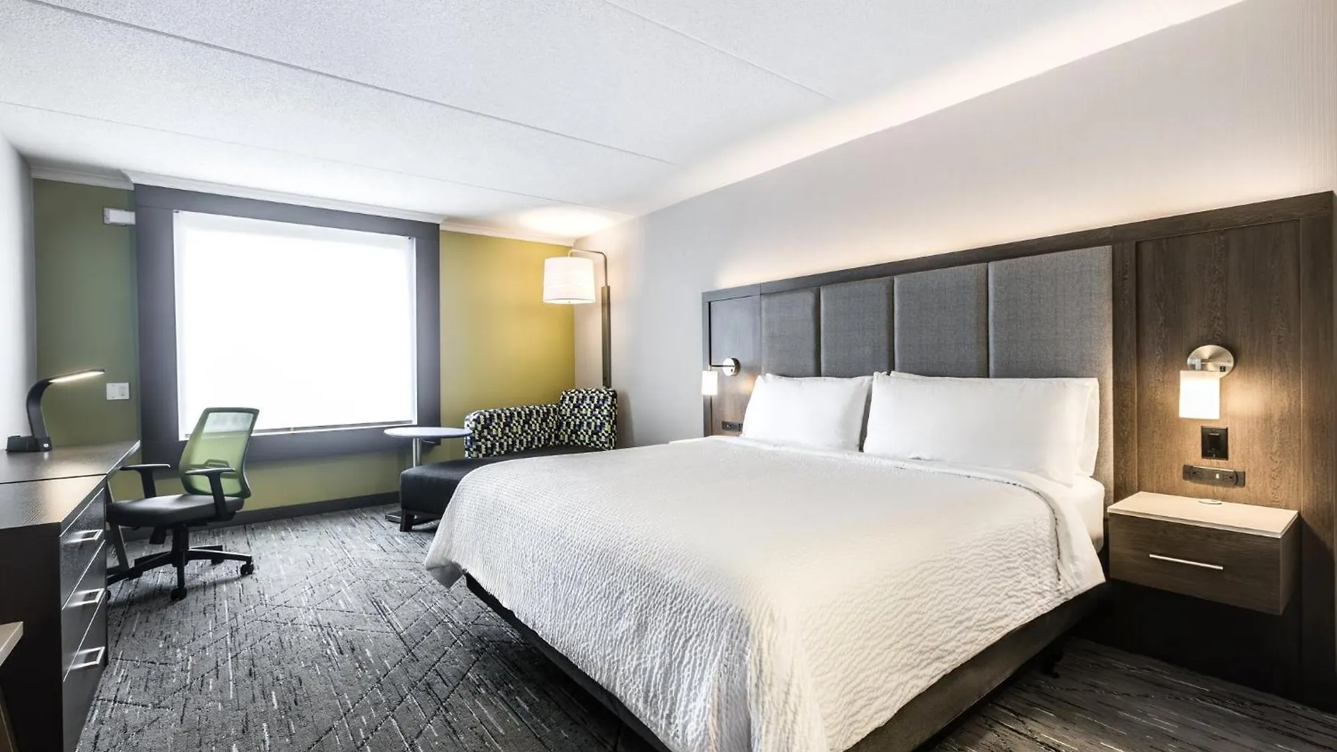 Holiday Inn Express & Suites Toronto Airport South By Ihg Hotel